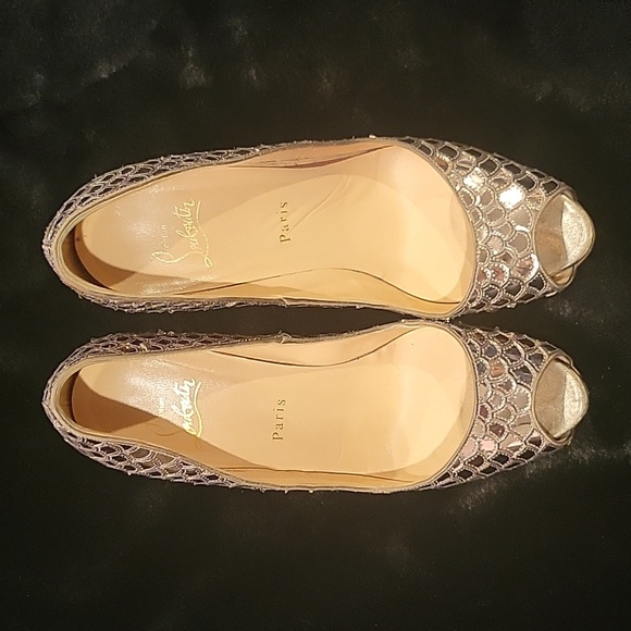 Louboutin silver red bottoms 👠 👠 - Picture 6 of 6